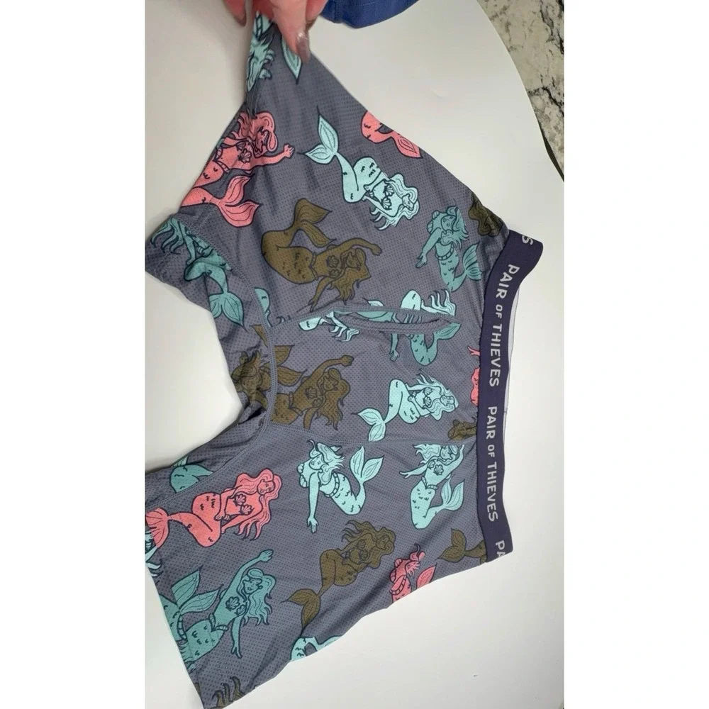 NWOT men's size SMALL Pair of Thieves boxers underwear.